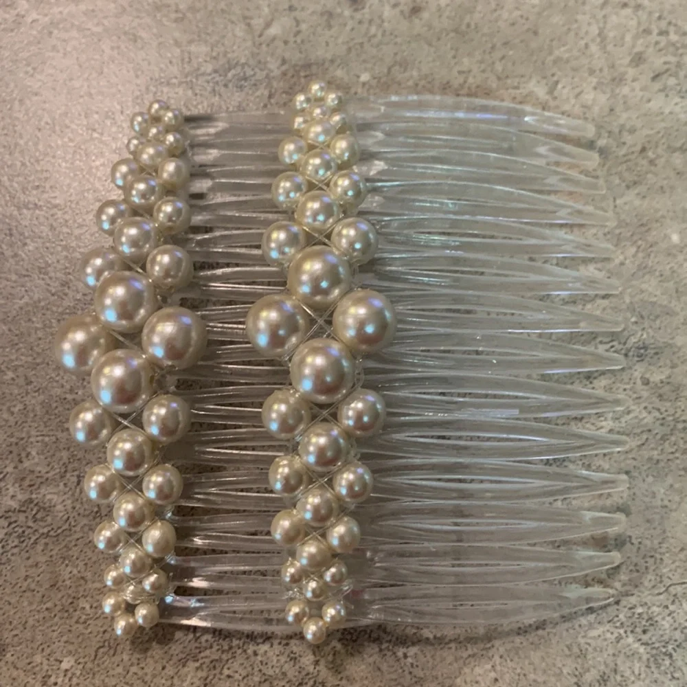 Two Pearl Accent Hair Combs Matching Set - Picture 3 of 4